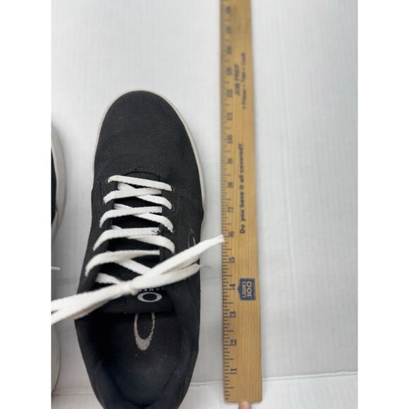 Oakley Canvas Flyer Men's Shoes Size US 10 Black Preowned GUC - Picture 2 of 6